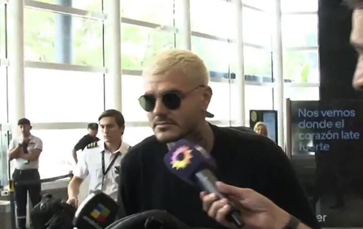 Mauro Icardi y el gesto incómodo que marcó su llegada a Ezeiza
