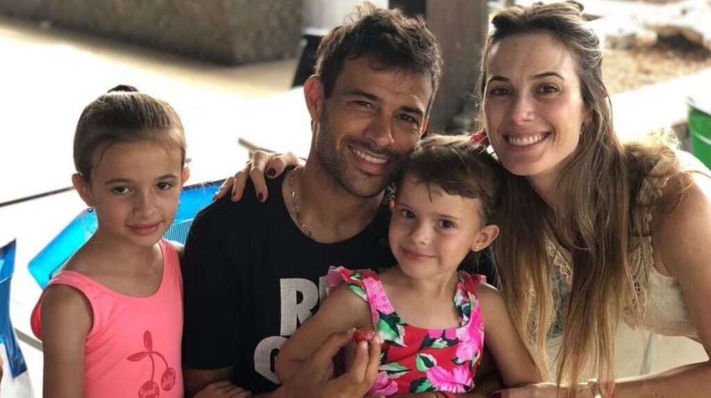 Chechu Bonelli y Cvitanich coincidieron en la comunión de su hija