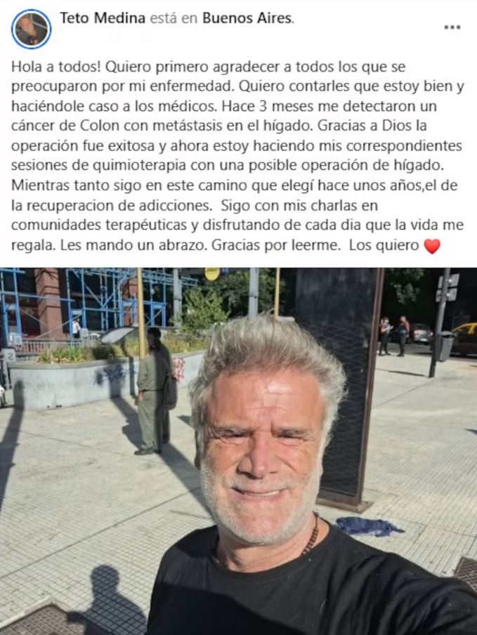 Teto Medina en una imagen reciente, hablando sobre su salud y el tratamiento por cáncer de colon.
