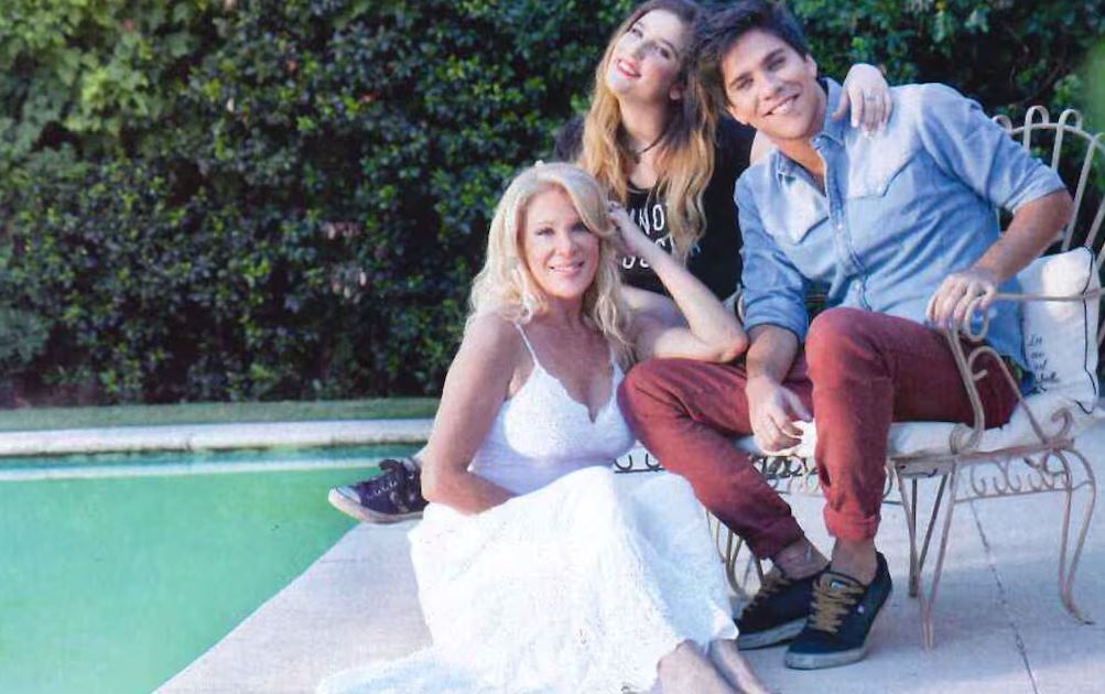 Así es la vida de Bautista Lena, hijo de Reina Reech y hermano de Juana Repetto