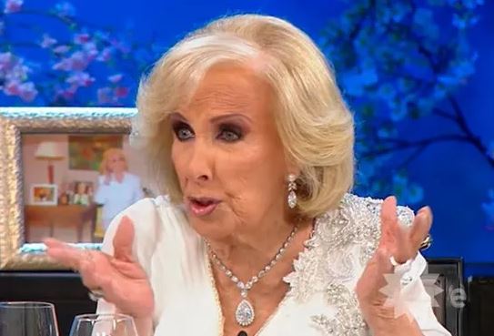 La conductora evitó hablar con Intrusos en Mar del Plata y dejó un mensaje claro frente a una versión que la incomodó.