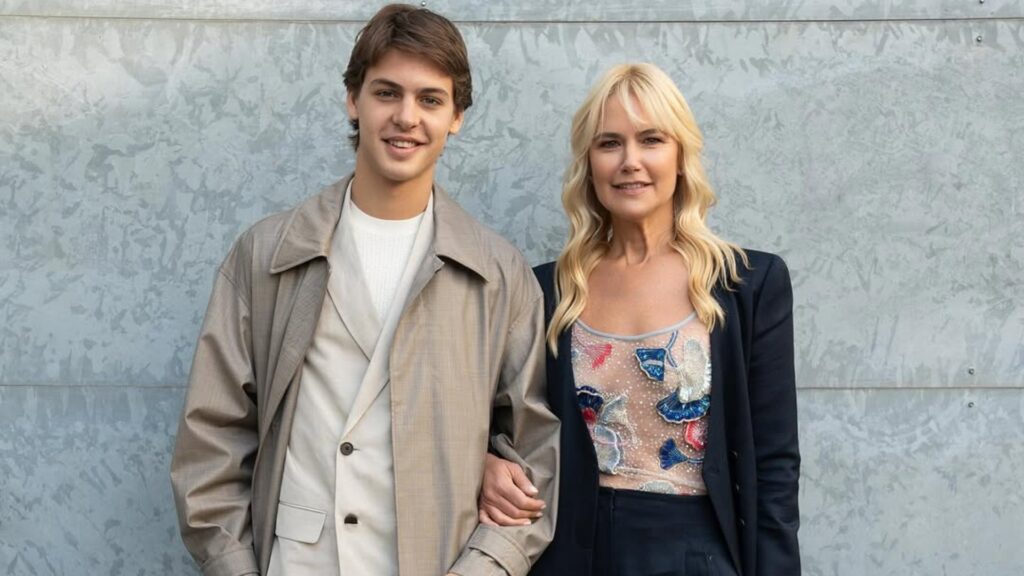 Benicio Gravier desfiló para Armani y Valeria Mazza se emocionó en primera fila