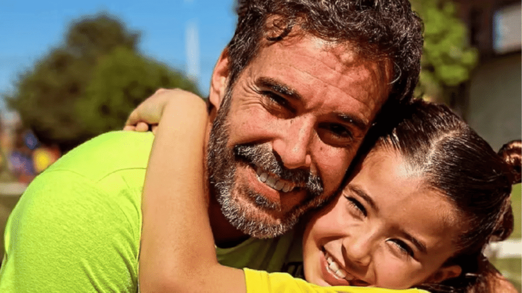 Nicolás Cabré se reencontró con Rufina en Palermo tras los tres meses en Estambul con la China Suárez