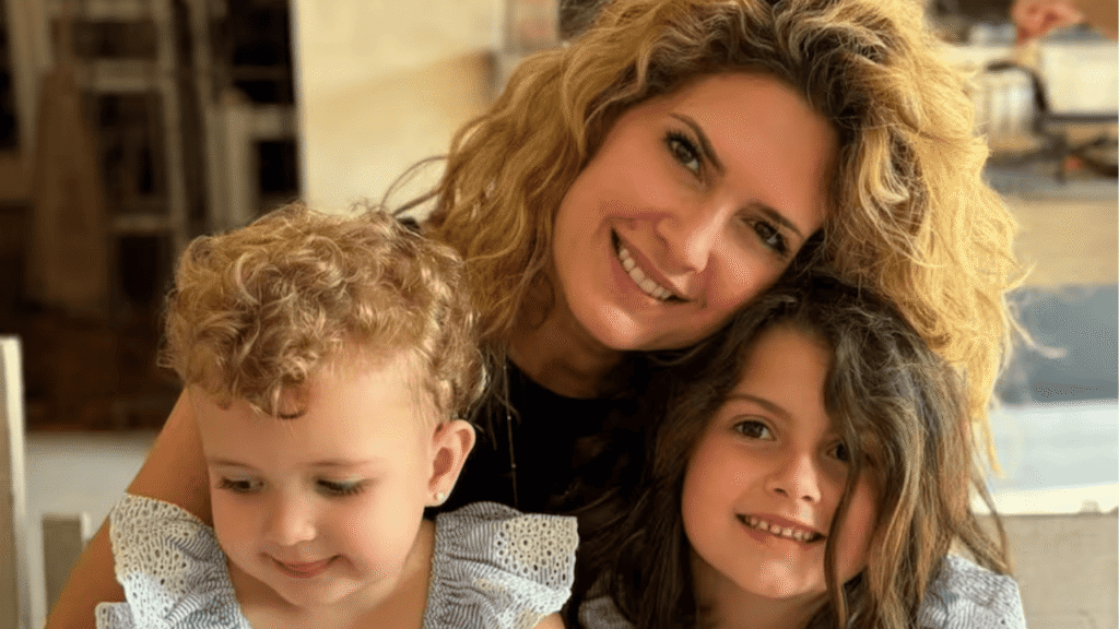 Isabel Macedo anunció que su familia se agranda y mostró la reacción de sus hijas