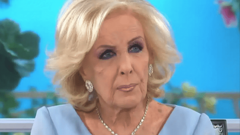 ¿Qué le pasa realmente? Médicos impiden el alta de Mirtha Legrand y peligra su programa del sábado