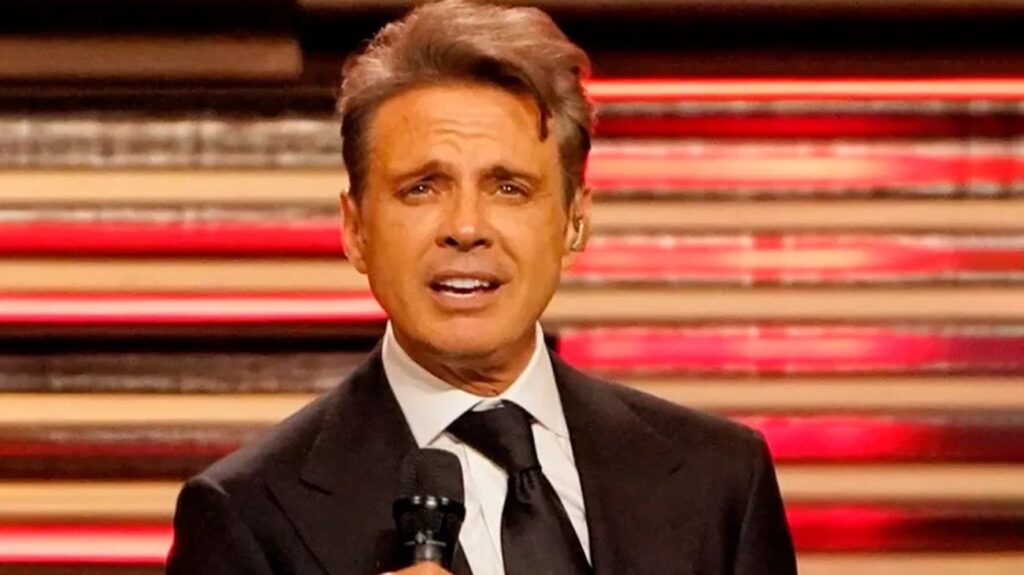 Luis Miguel terminó internado en Nueva York a mitad de un rodaje y su entorno se llamó a silencio