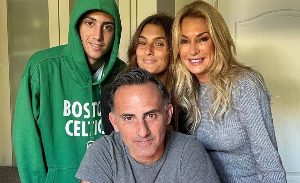 Empujaron a Yanina Latorre en Europa y su hijo casi termina a las trompadas