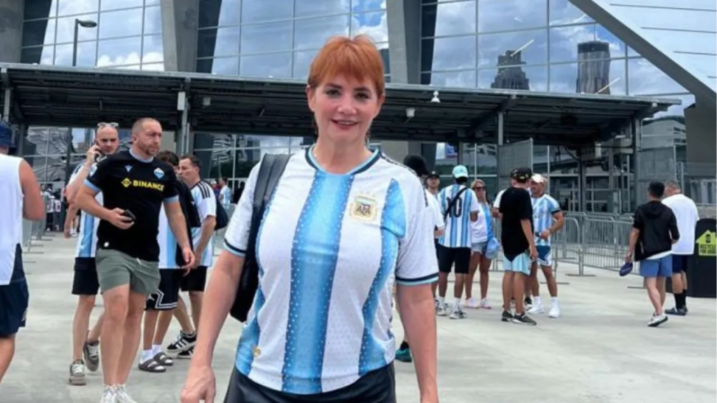 Nancy Pazos no pudo seguir hablando y terminó llorando tras el Argentina-Inglaterra