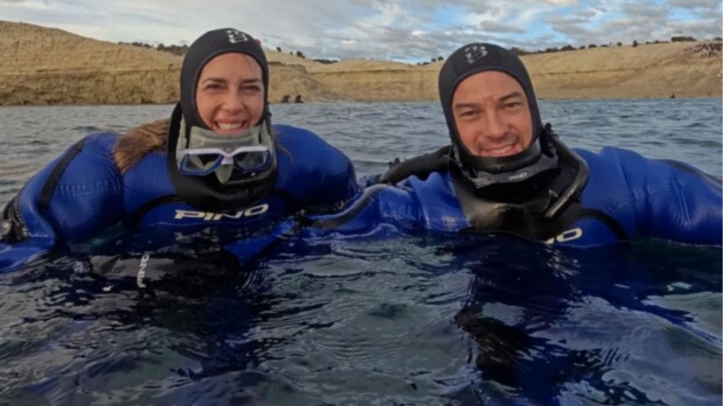 El Chino Leunis viajó a Puerto Madryn con Macarena Martínez Picabea y se animó a nadar con lobos marinos