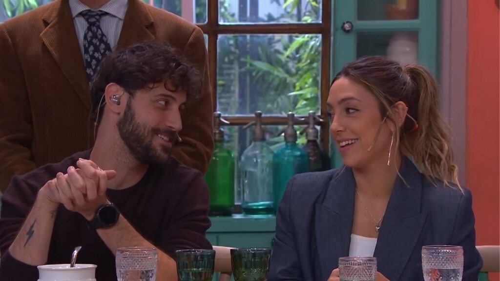 Diego Leuco olvidó que estaba al aire y protagonizó un momento inesperado con Sofi Martínez en La Peña de Morfi
