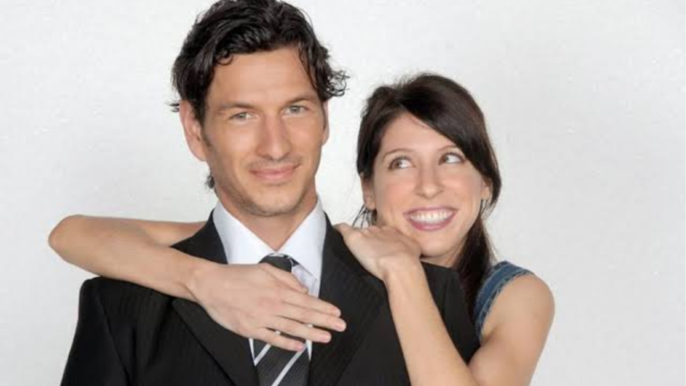 Florencia Bertotti y Federico Amador llevan más de 15 años juntos y eligieron una forma particular de representar su compromiso Florencia Bertotti y Federico Amador llevan más de 15 años juntos y eligieron una forma particular de representar su compromiso