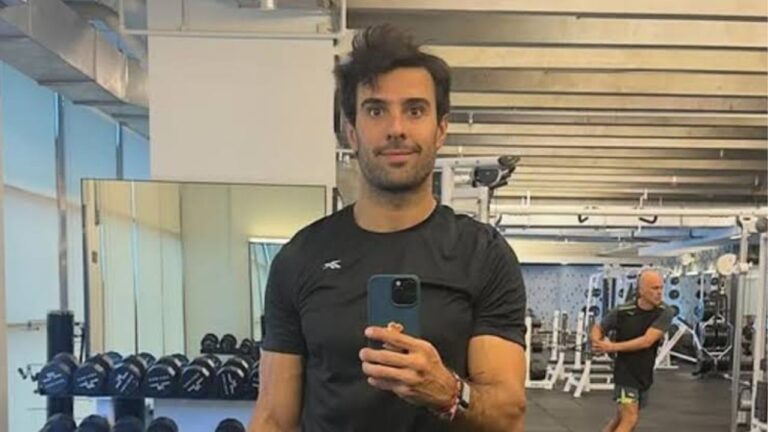 Manu Urcera mostró su gimnasio en casa: trofeos, entrenamiento y un rincón especial para Cruz