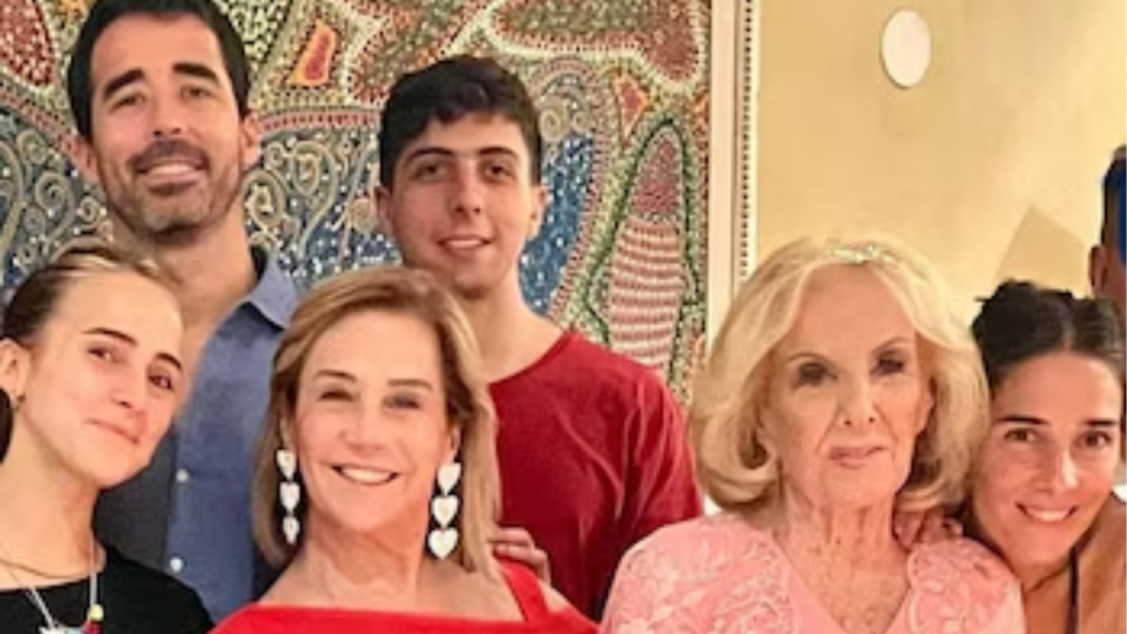 Cautela en el entorno de Mirtha Legrand por su salud: “Día a día”