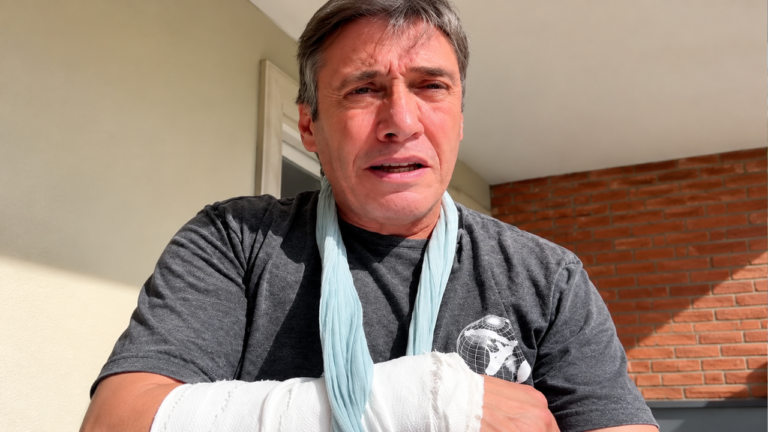 Fabián Gianola mostró las graves lesiones que sufrió al ser atropellado: “Se me caía el brazo” Fabián Gianola mostró las graves lesiones que sufrió al ser atropellado: “Se me caía el brazo”